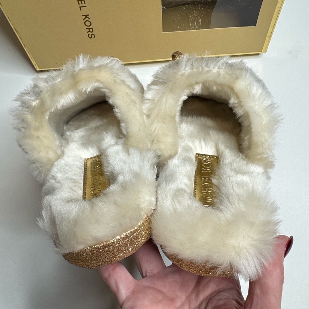 Michael Kors Glittery Gold Carter slippers - Picture 10 of 13